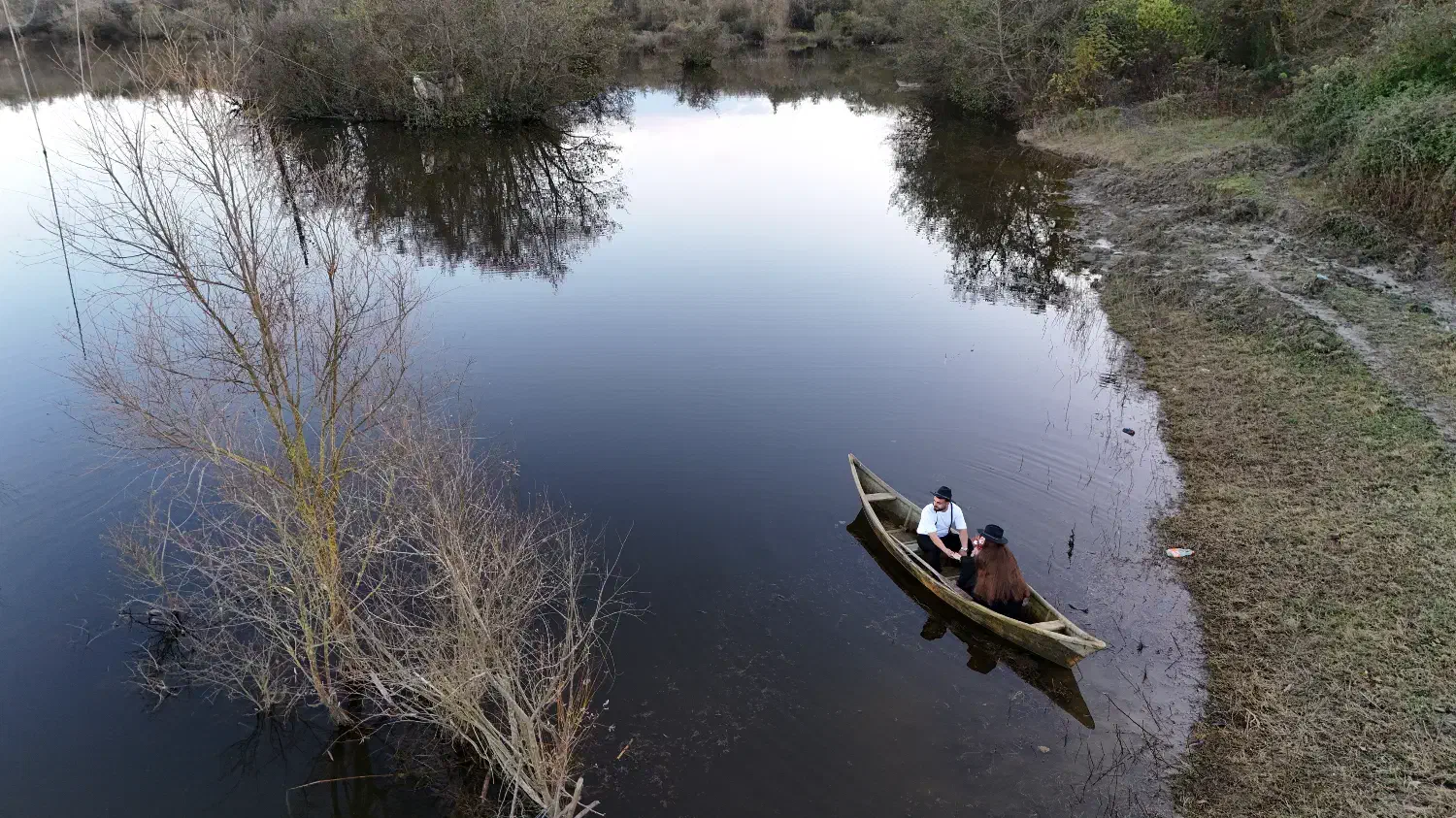 عکس رایگان|تابلو، نقاشی، عکس|ری, شهید غیوری (ابن باویه)|دیوار