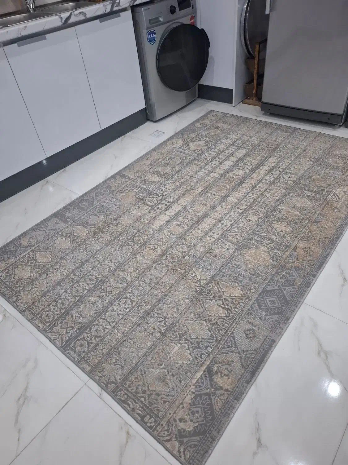 فرش آشپزخانه در حد نو بسیار زیبا|فرش|قدس, شهرقدس|دیوار