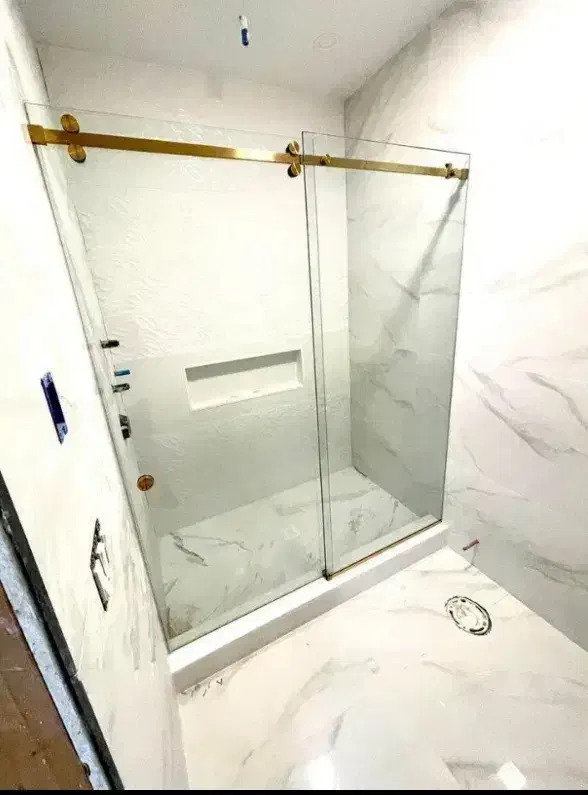 پارتیشن حمام نرده و بالکن شیشه ای سکوریت کرکره درب|خدمات پیشه و مهارت|قم, سالاریه|دیوار