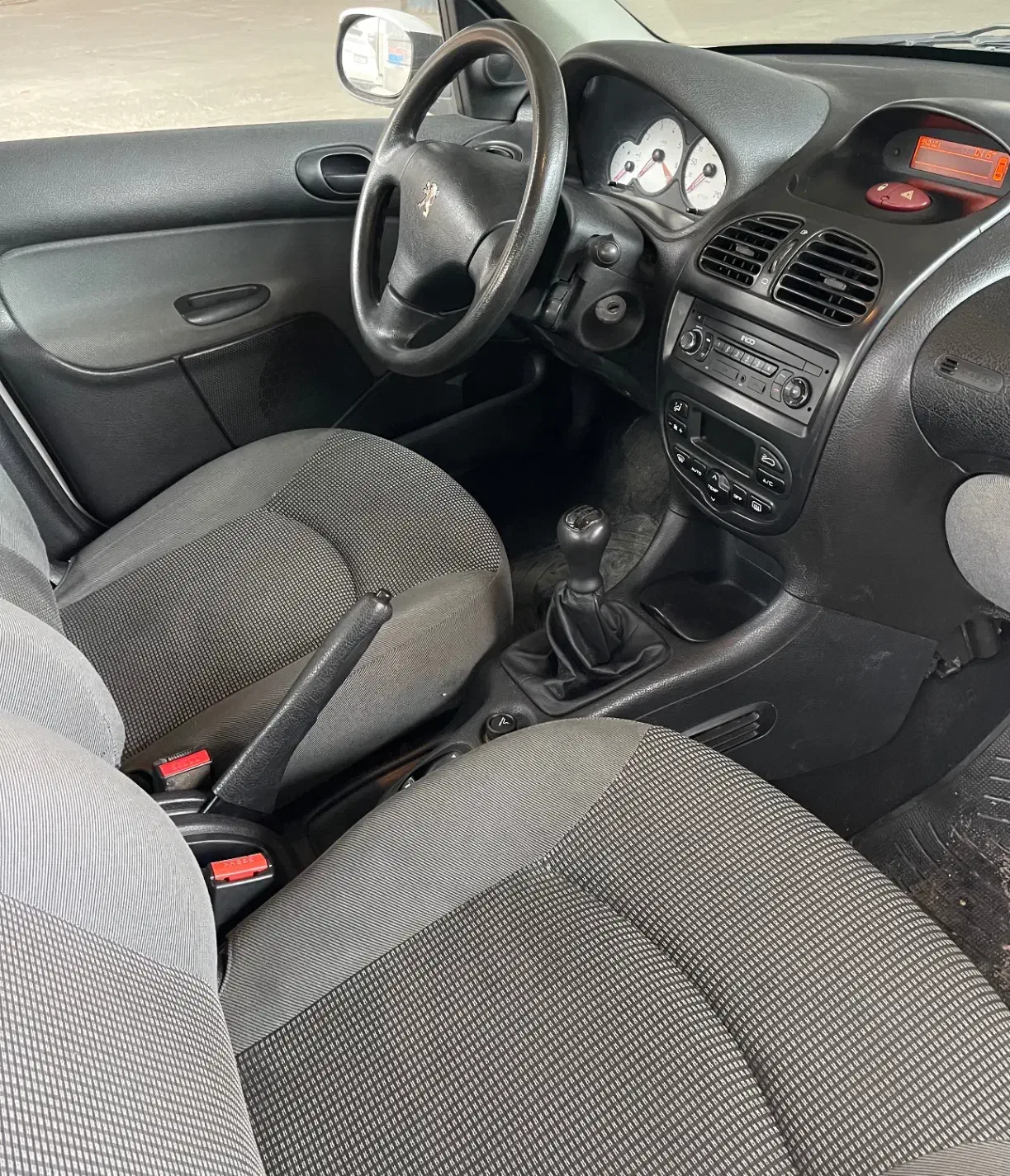 پژو ۲۰۶ تیپ ۵ مدل ۹۹|خودرو سواری و وانت|اسالم, |دیوار