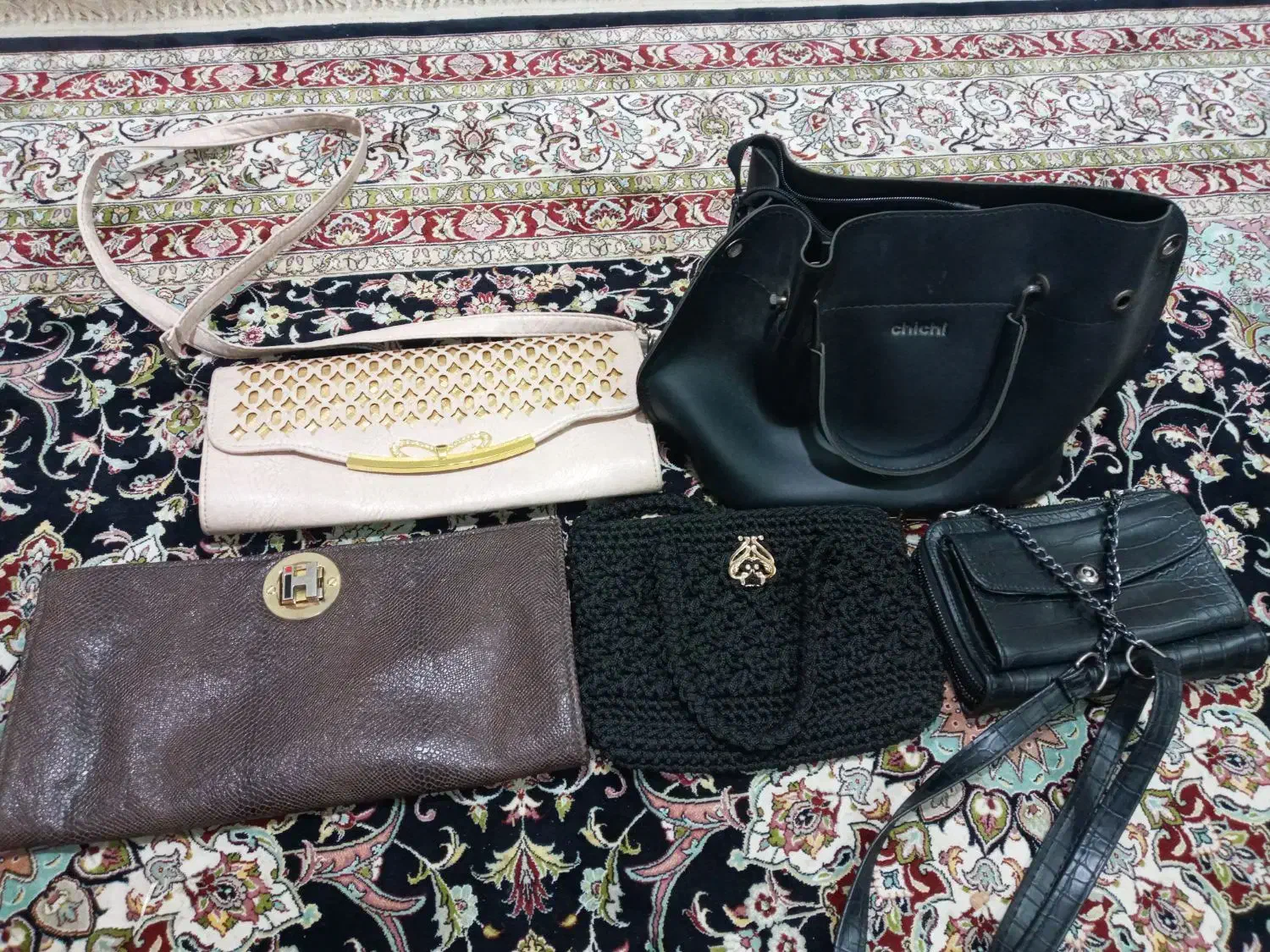 کفش وکیف|کیف، کفش، کمربند|بندر امام خمینی, |دیوار