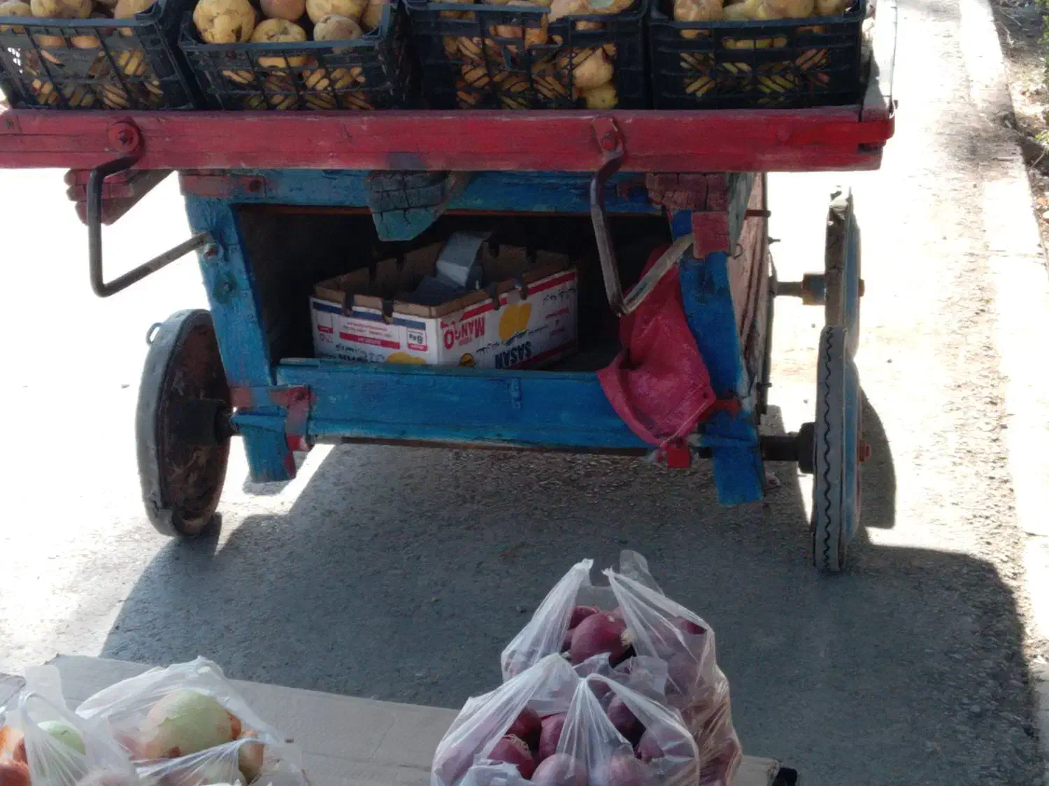 گاری تاریخی|کلکسیون اشیاء عتیقه|برخوار, |دیوار