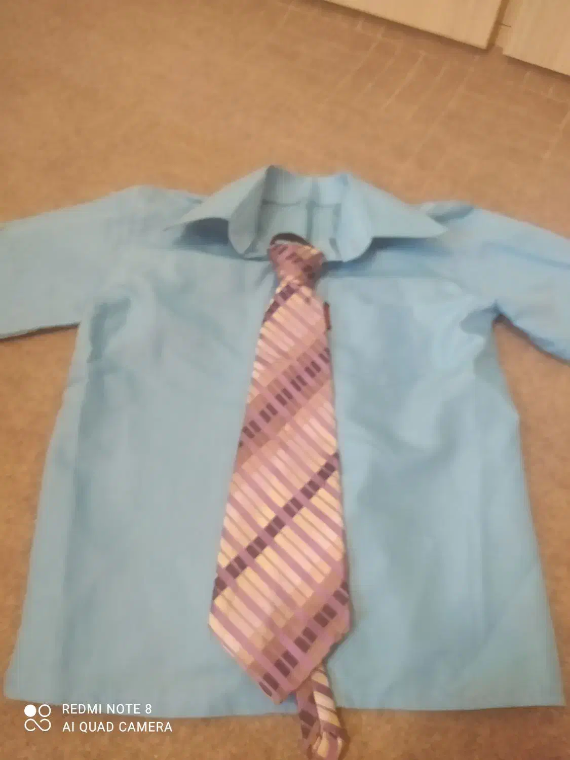 لباس پسرانه|لباس|مشهد, فتح المبین|دیوار