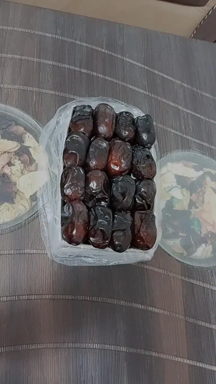 تعداد چهار صد عدد مادر کارتن خرما|فعالیت داوطلبانه|بم, |دیوار