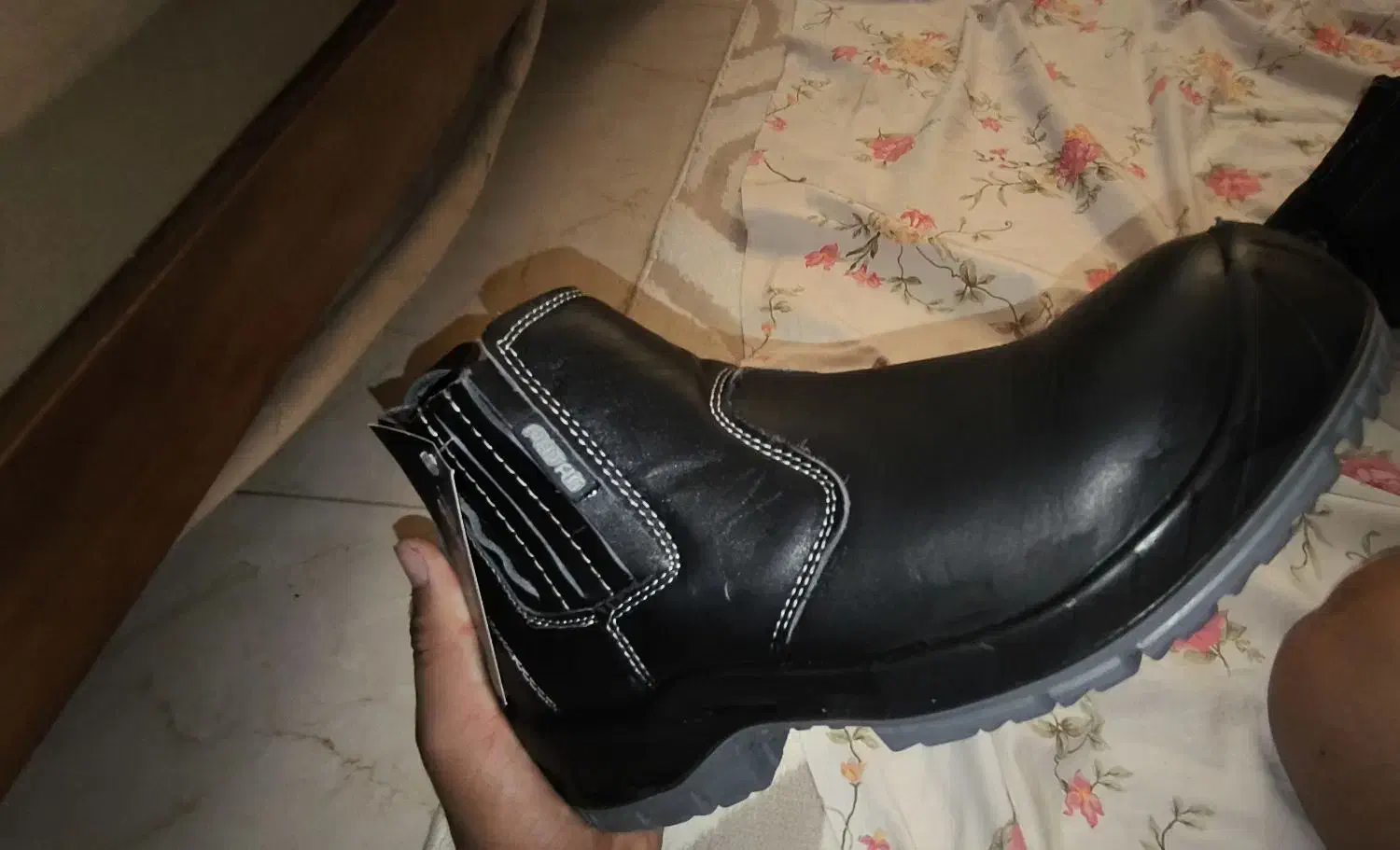 پوتین ایمنی با رویه چرم طبیعی گاوی و کفی طبی|کیف، کفش، کمربند|خرمشهر, |دیوار