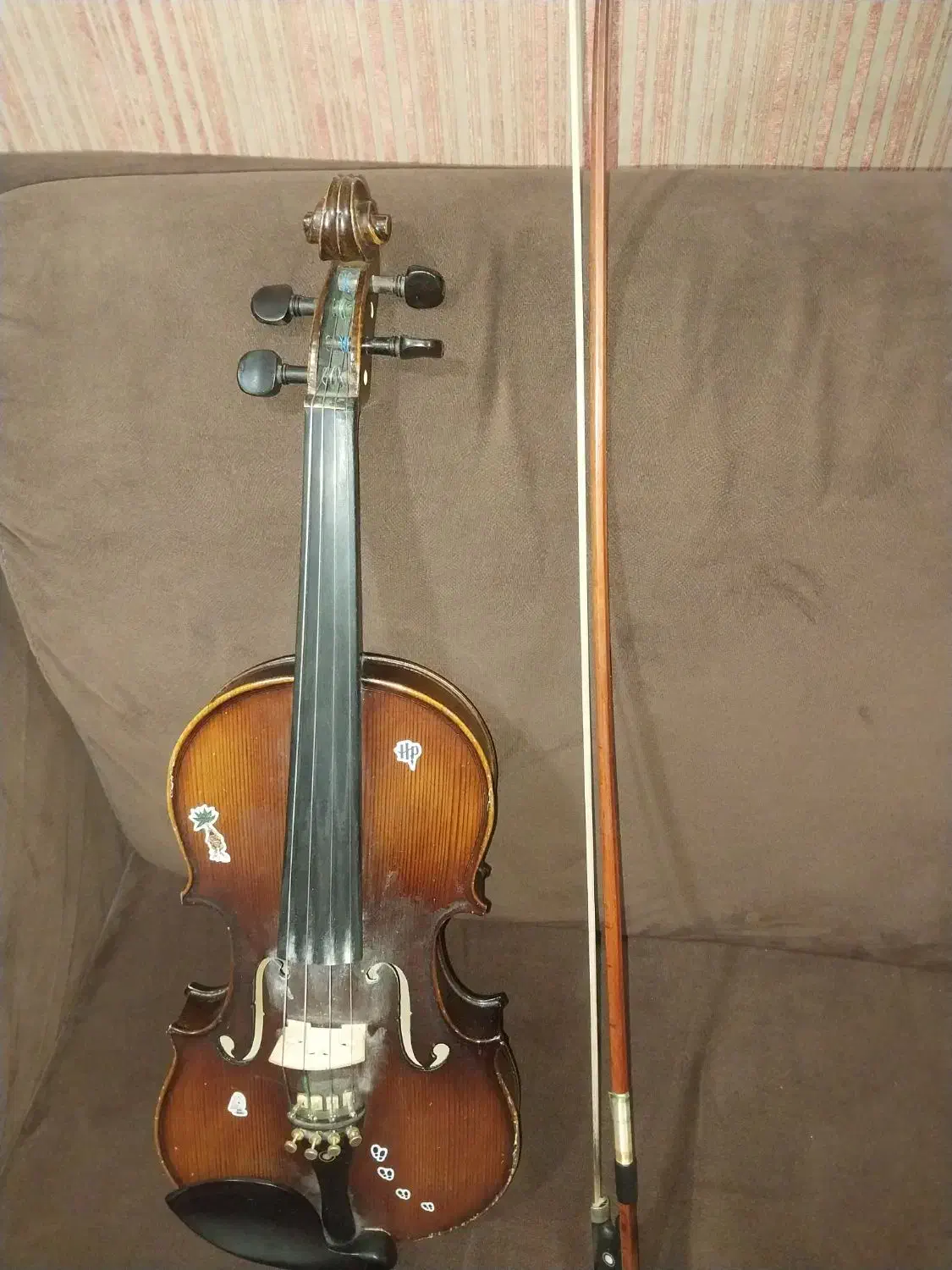 ویلون آرتی ۲۵۰ در حد نو|ویولن|اهواز, زیتون کارمندی|دیوار