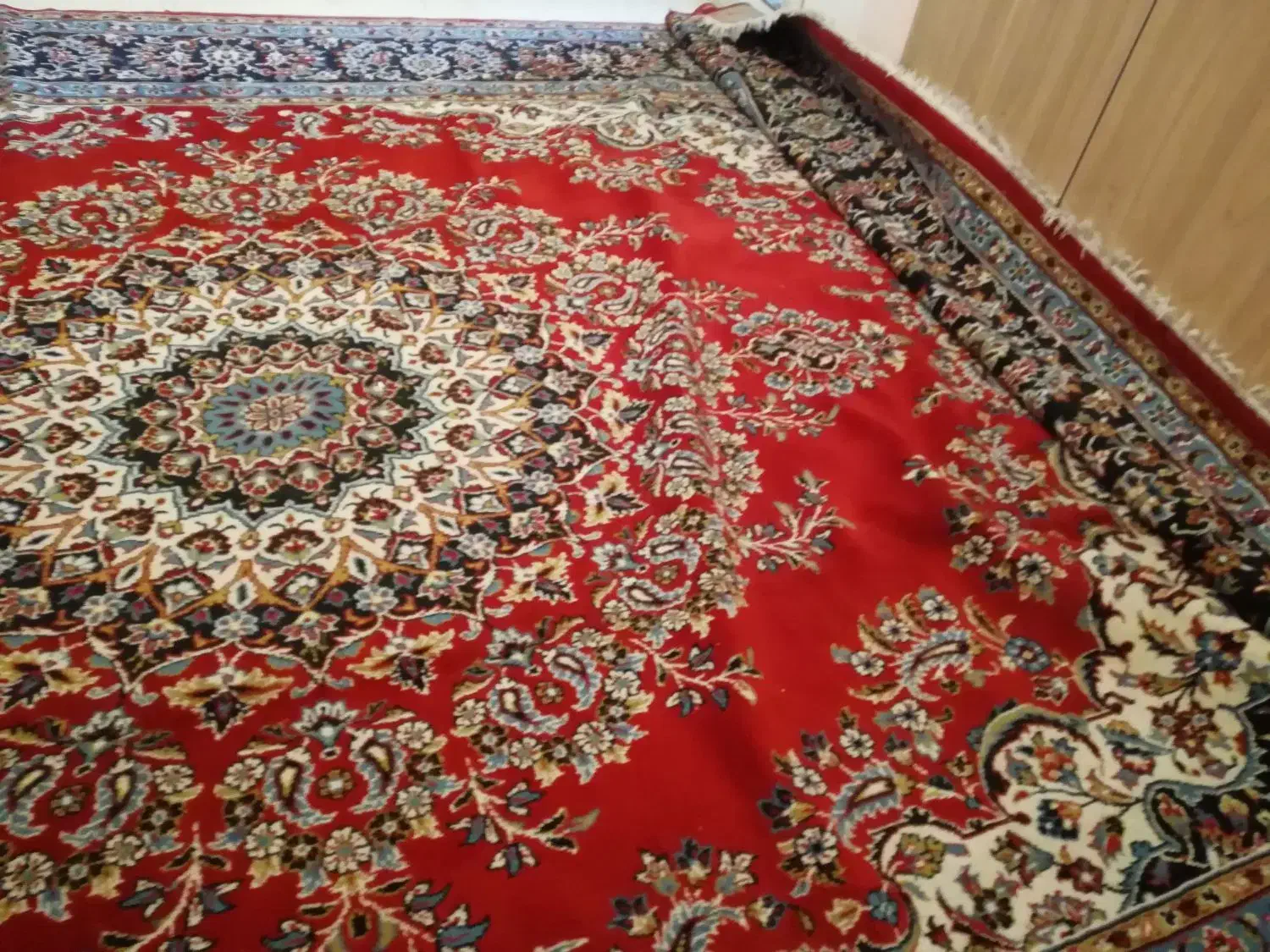 فرش دست دوم|فرش|شیراز, پادگان نیروی هوایی بعثت|دیوار