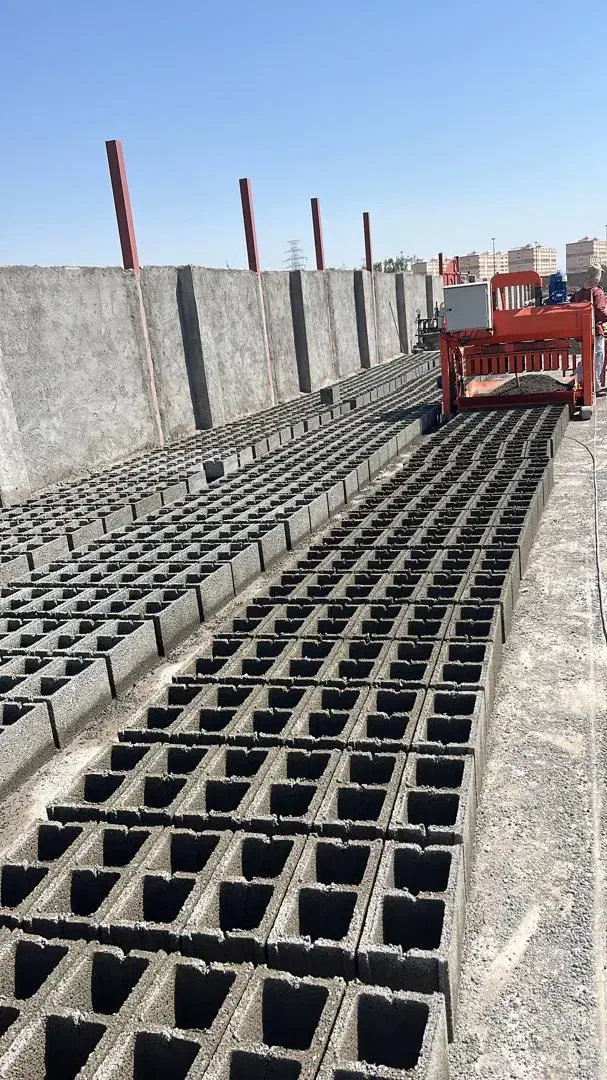 کارگر بلوک زنی|استخدام معماری، عمران و ساختمانی|سیرجان, |دیوار