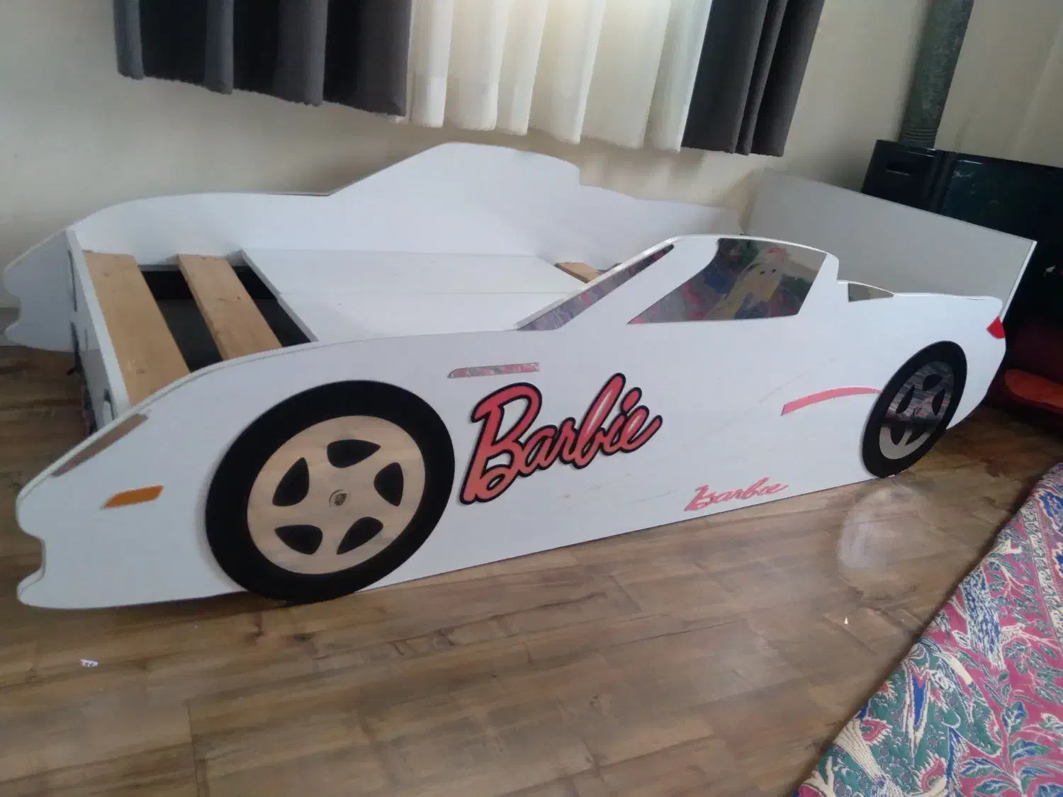 تخت کودک و نوجوان|تخت و صندلی بچه|رشت, استقامت ۱|دیوار