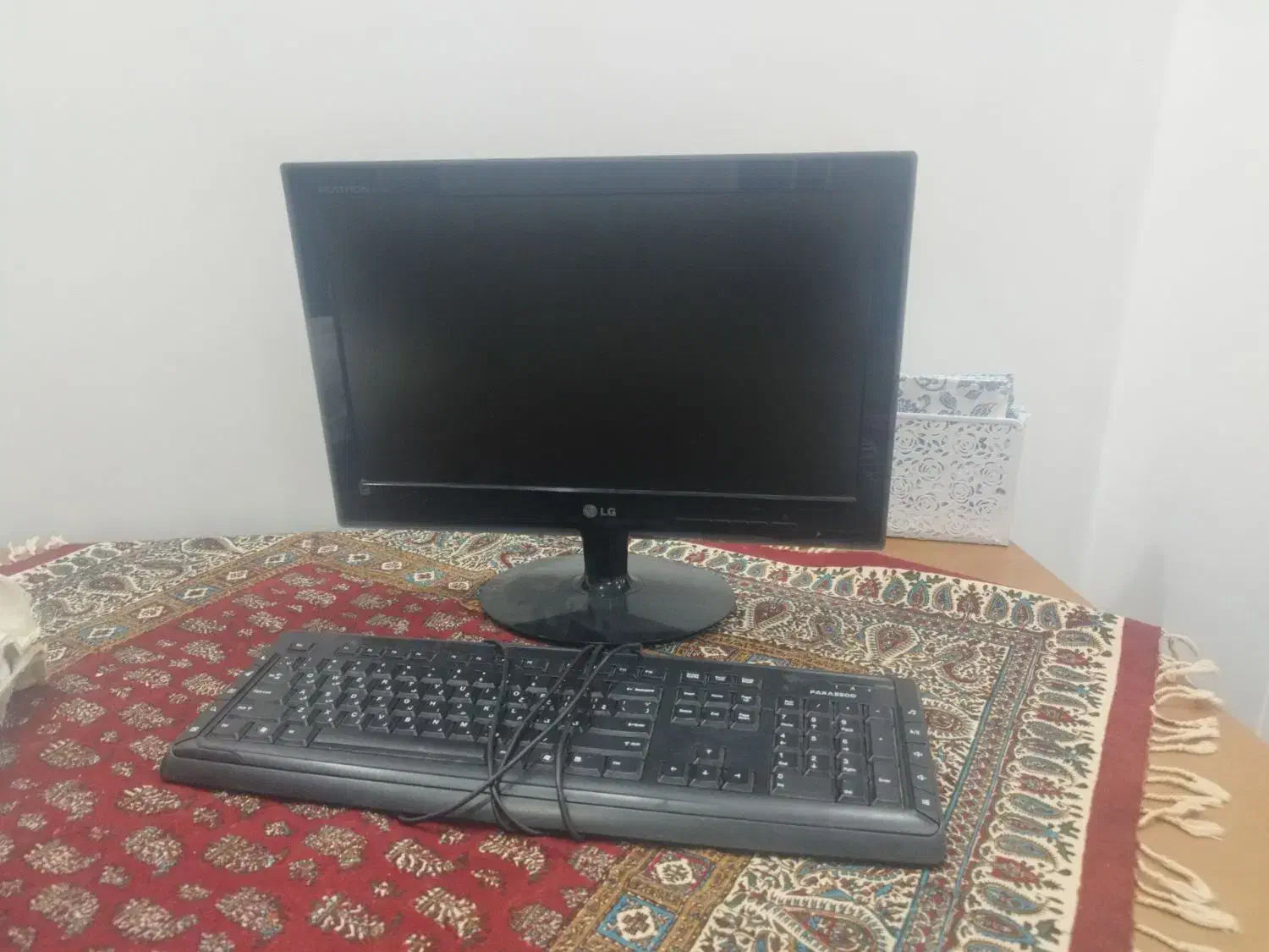 مانیتور الجی کره ای و کیبورد|قطعات و لوازم جانبی رایانه|قم, شهرک قدس|دیوار
