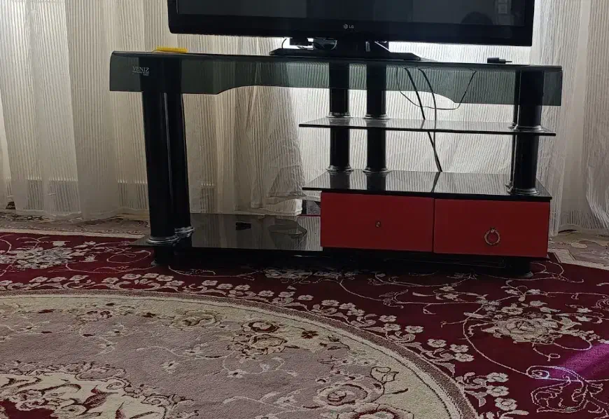 میزتلویزیون شیشه ای سالم|میز تلویزیون|اسلامآباد غرب, |دیوار