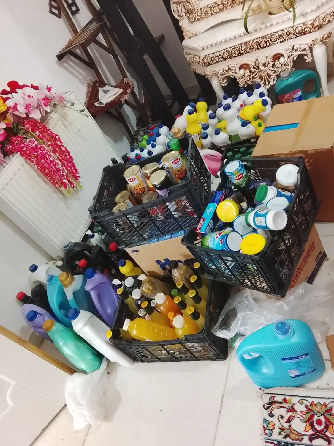 مغازه رو جمع کردم چیزاش رو یکجا میفروشم|مواد شوینده و دستمال کاغذی|خرمآباد, |دیوار