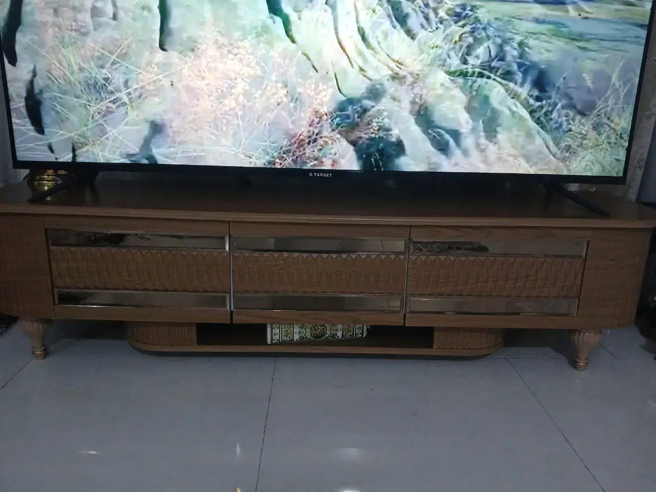 تلوزیون ۵ ماه خریداری شده نو نو میباشد|تلویزیون و پروژکتور|کرج, خرمدشت|دیوار