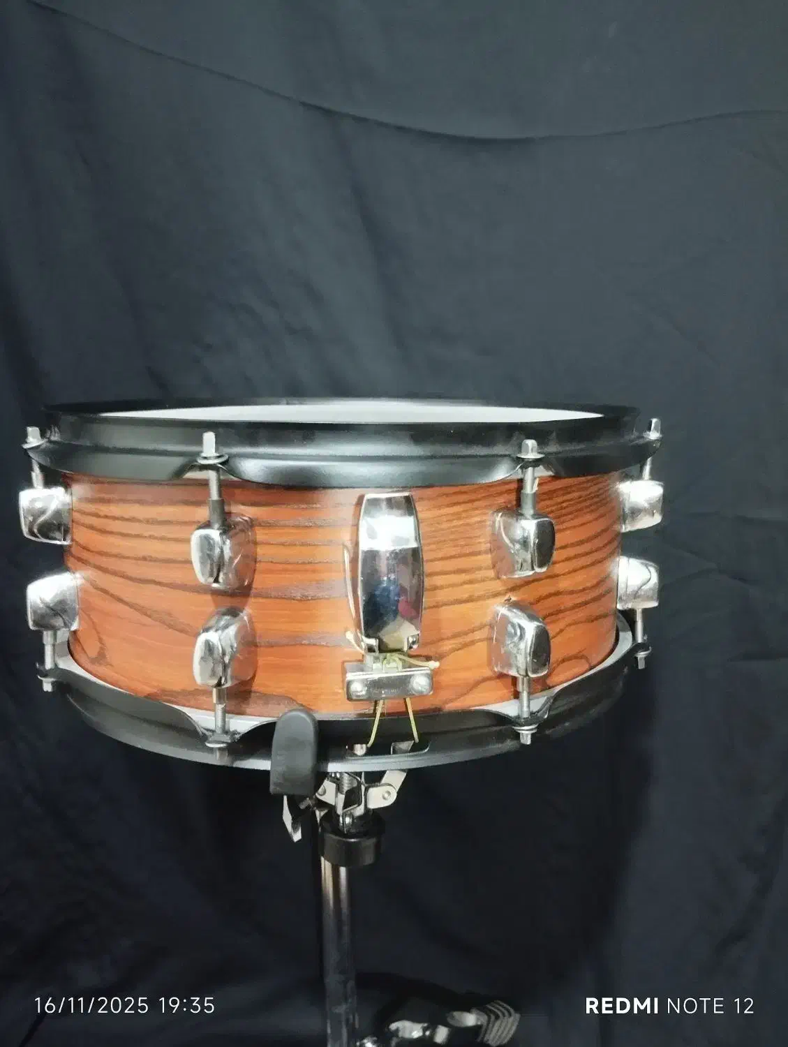 سایدرام و اسنر مپکس|درام و پرکاشن|قم, قلعه عموحسین|دیوار