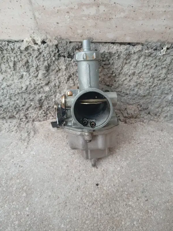 کاربرات موتور 125|قطعات یدکی و لوازم جانبی|رامهرمز, |دیوار