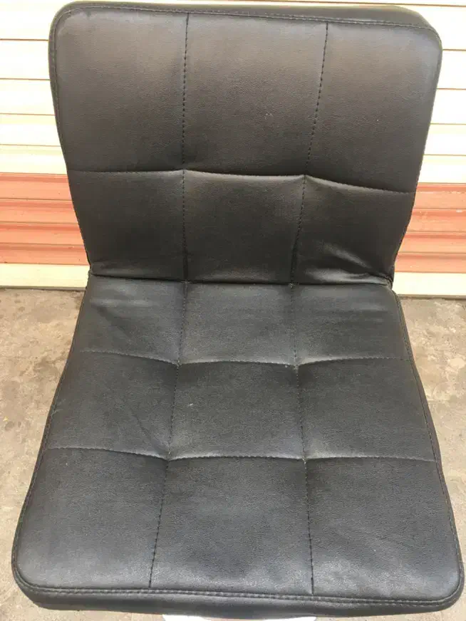 صندلی جلو اوپنی چرم|مبلمان خانگی و میز عسلی|بندر انزلی, سپه|دیوار