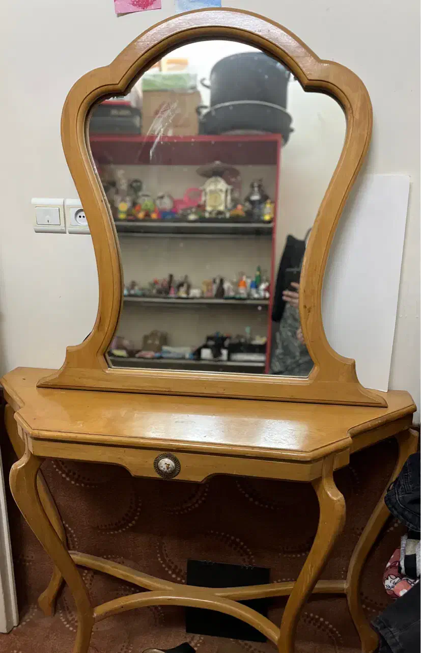 میز آرایش و ویترین فروشگاهی|بوفه، ویترین، کنسول|قم, آذر (نکویی)|دیوار