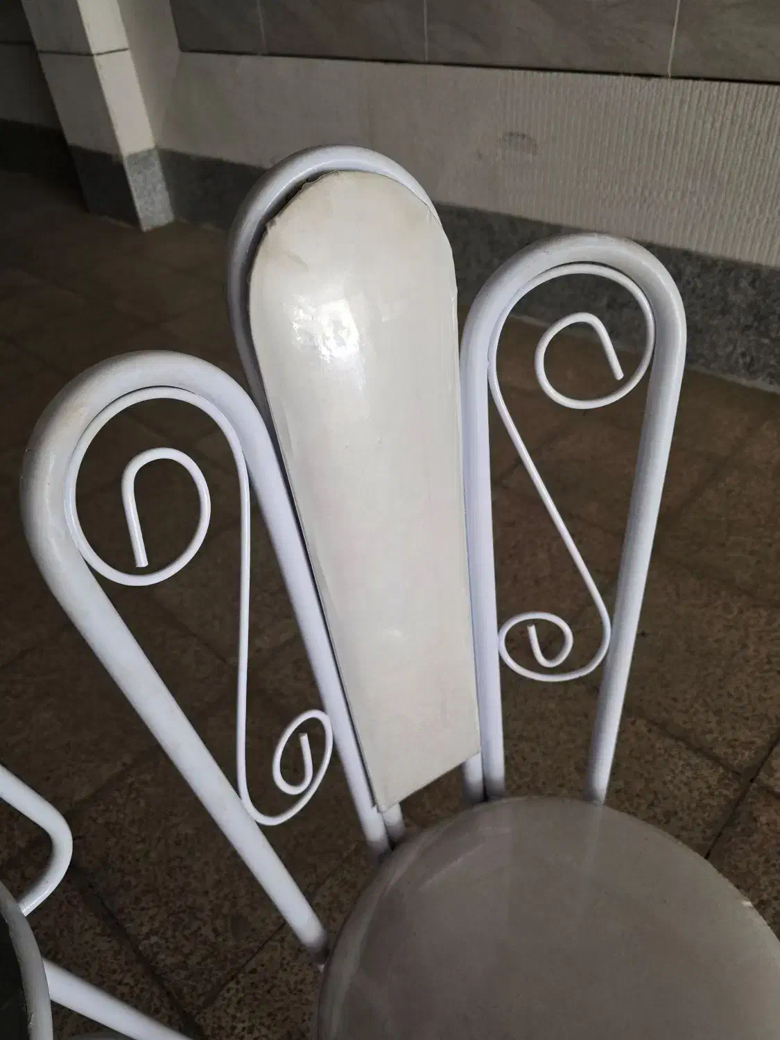 صندلی فلزی|صندلی و نیمکت|شاهین‌شهر, فردوسی|دیوار