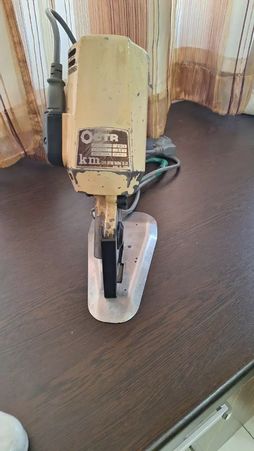 قیچی برقی|لوازم خیاطی و بافتنی|تهران, نارمک|دیوار