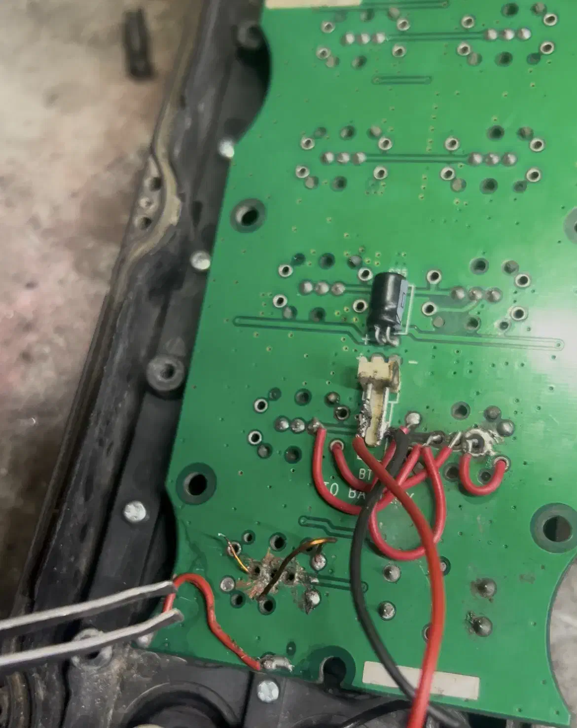 تعمیر انواع برد کنترل جرثقیل و دکل بتن ریز|خدمات پیشه و مهارت|تبریز, |دیوار