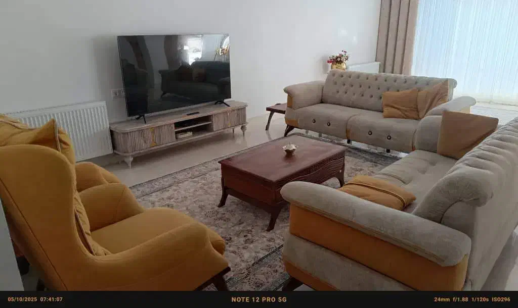 مبلمان|مبلمان خانگی و میز عسلی|مهاباد (آذربایجان غربی), |دیوار