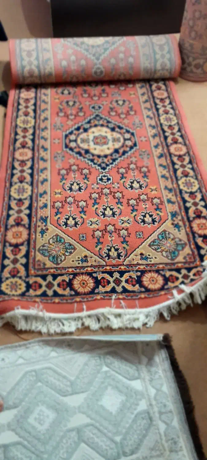 دو عدد کناره|فرش|خرم‌آباد, |دیوار