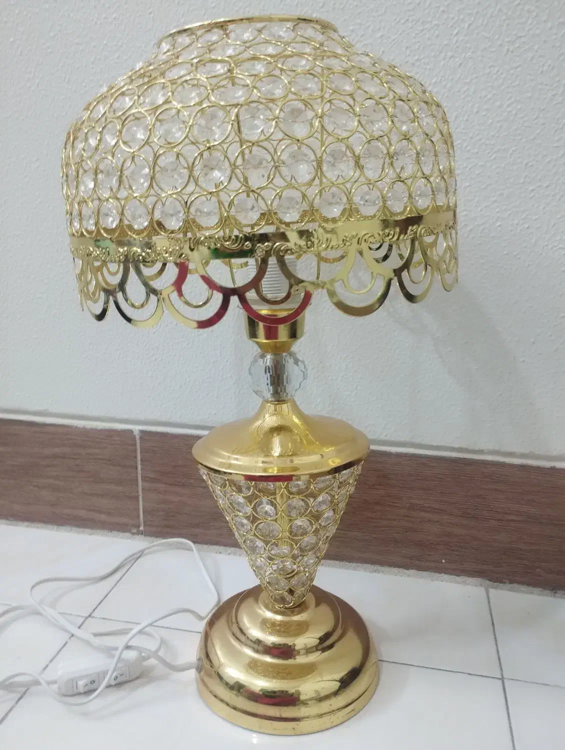 آباژر طلایی ونگینی|چراغ خواب و آباژور|شاهین‌شهر, شهرک ردانی پور|دیوار