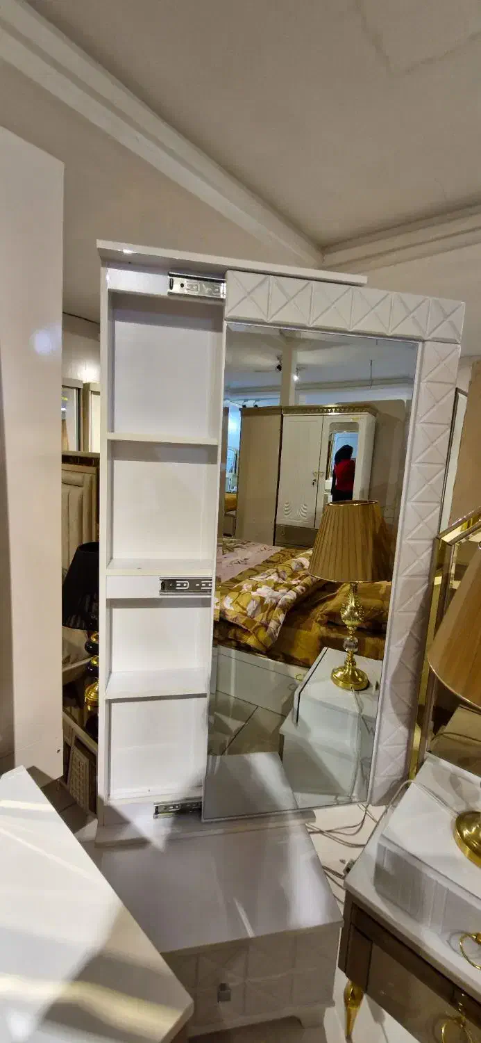 اینه قد|آینه|زاهدان, |دیوار