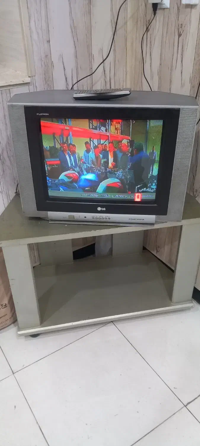 تلوزیون و زیر تلویزیون|تلویزیون و پروژکتور|بوشهر, |دیوار