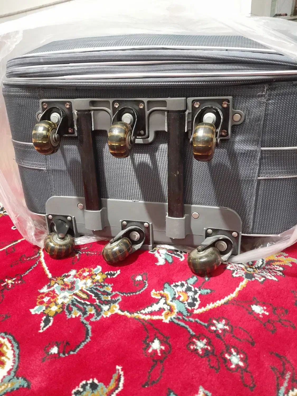 چمدان|کوهنوردی و کمپینگ|نیشابور, ریوند|دیوار