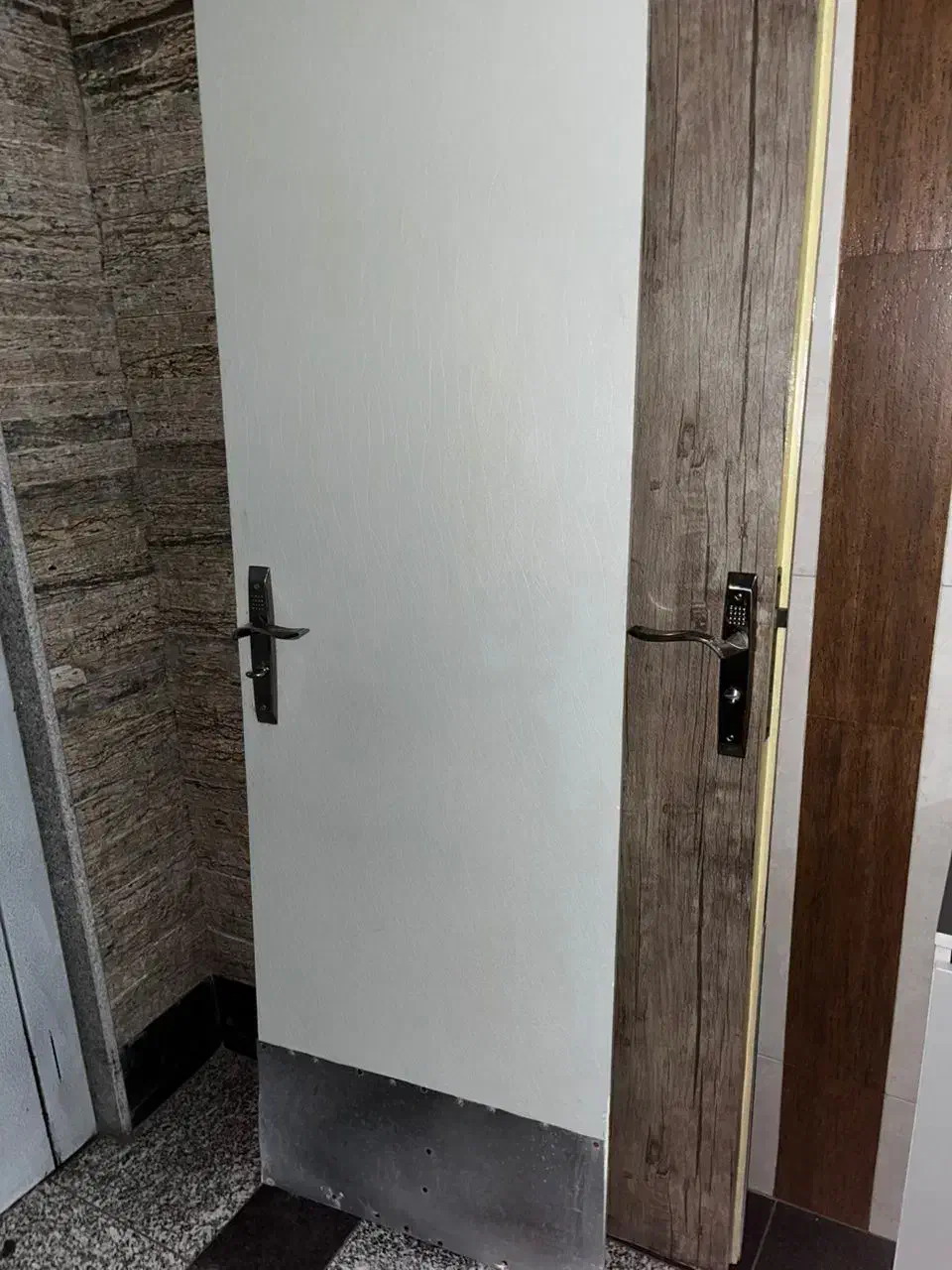 درب چوبی سرویس زد آب|مصالح و تجهیزات ساختمان|تهران, عبدل‌آباد|دیوار