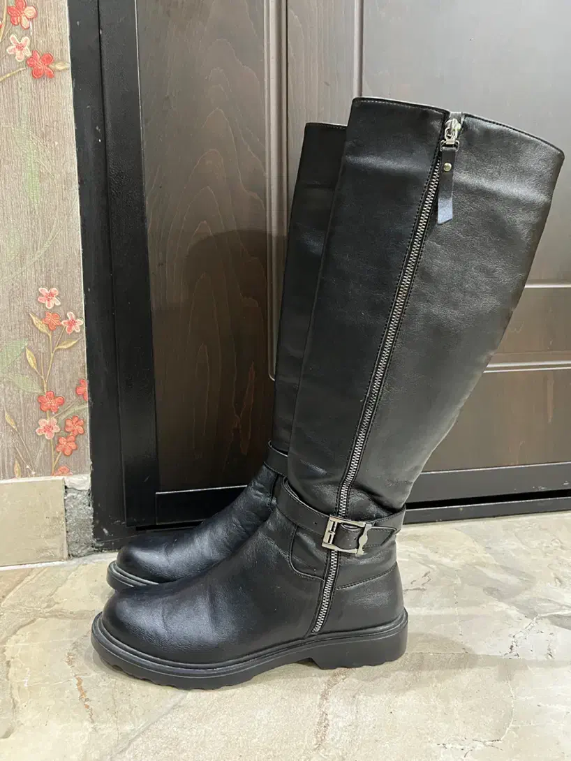 بوت بلند(چکمه)سایز۴۰|کیف، کفش، کمربند|خرم‌آباد, |دیوار