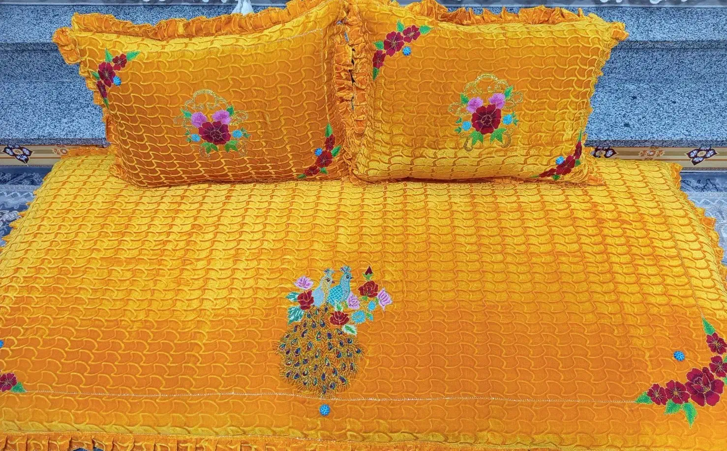 نالی بالشت|سرویس روتختی|بروجن, |دیوار