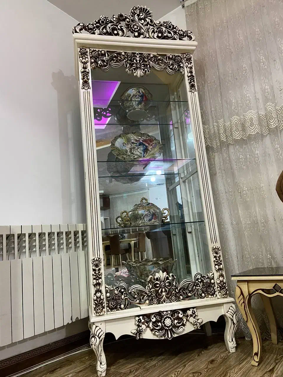 بوفه شیشه ای سالم|بوفه، ویترین، کنسول|ساری, |دیوار