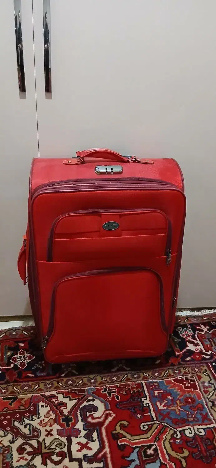 چمدان خیلی بزرگ|کیف، کفش، کمربند|هریس, |دیوار