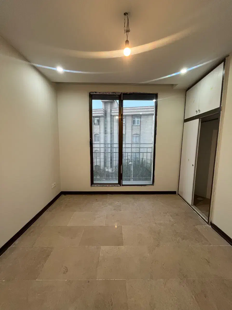 ۱۳۰ متری سه خواب ستارخان