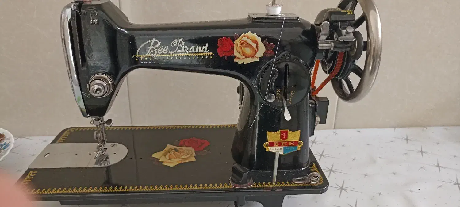 چرخ خیاطی|چرخ خیاطی و ریسندگی|قم, باغ شازده|دیوار