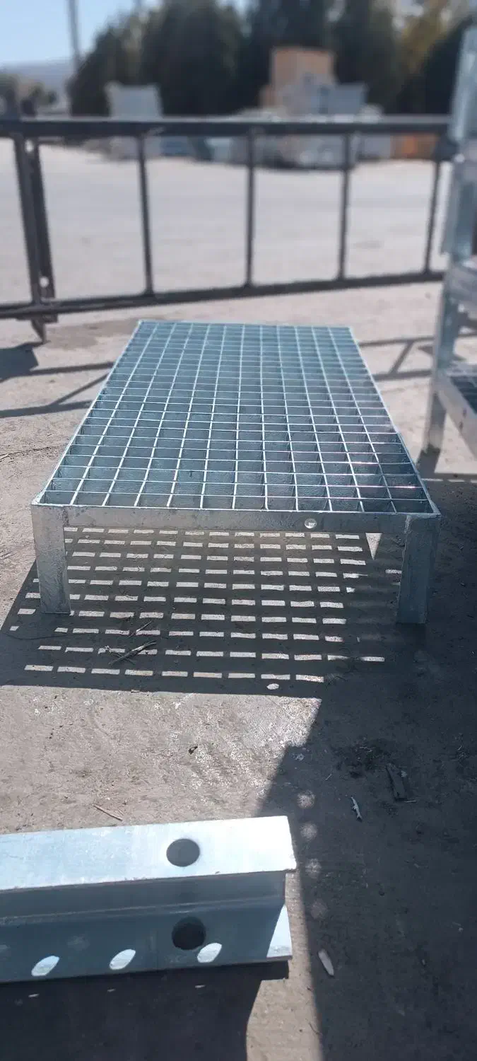 استخدام کارگر ساده جوشکار CO2|استخدام صنعتی، فنی، مهندسی|معصومیه, |دیوار