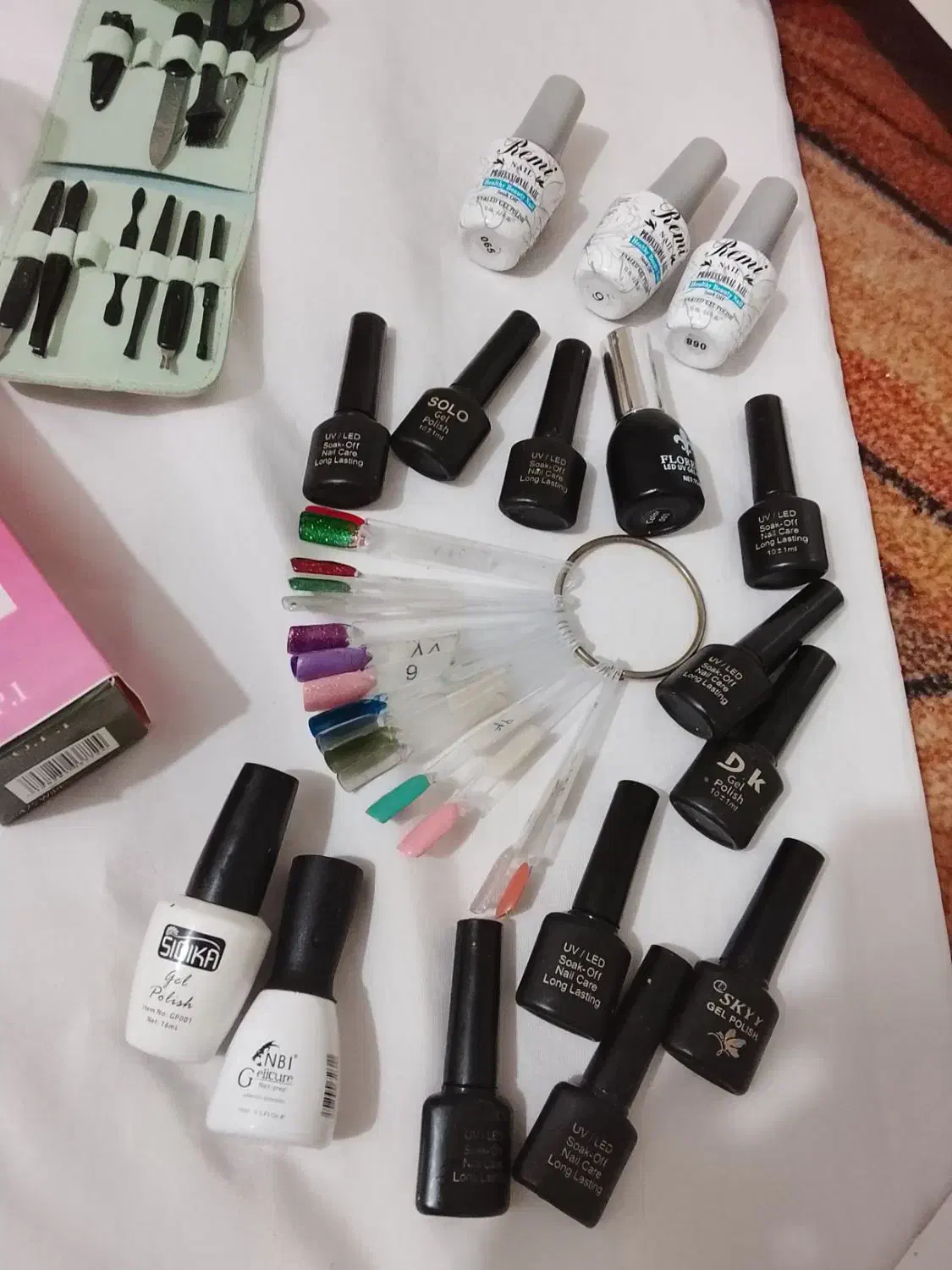 لوازم کاشت ناخن|آرایشگاه و سالن‌های زیبایی|آق قلا, |دیوار