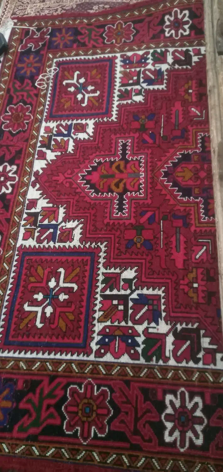 سلام یک جفت فرش چشمه زان به فروش می‌رسد|فرش|تبریز, |دیوار