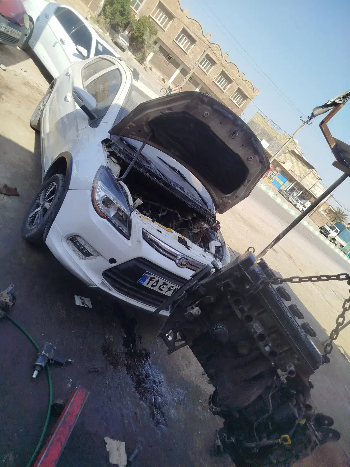 خدمات تخصصی خودرو های چینی همراه با قطعات یدکی|خدمات موتور و ماشین|آبادان, |دیوار