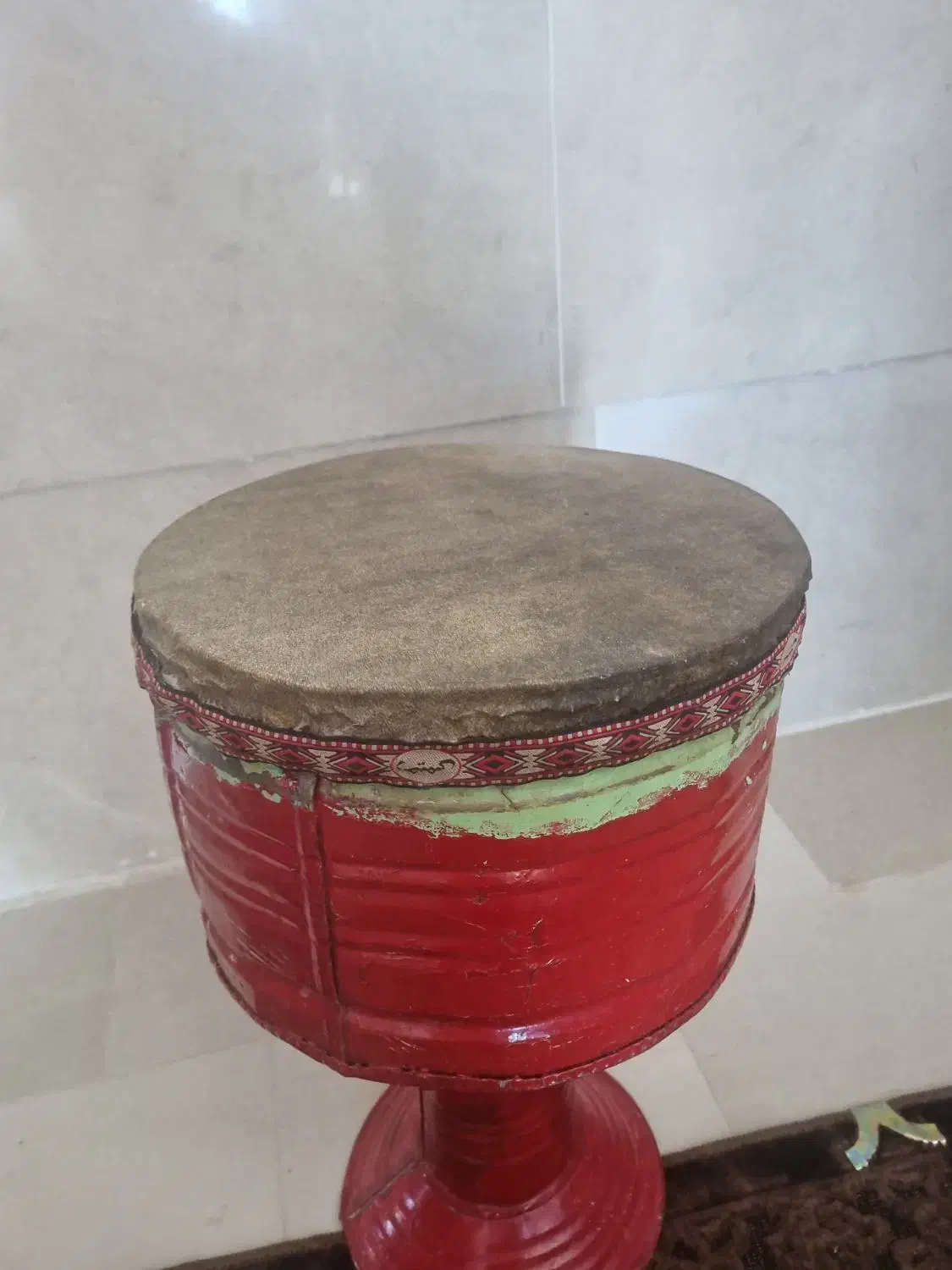 تنبک فلزی|سازهای سنتی|خوانسار, |دیوار