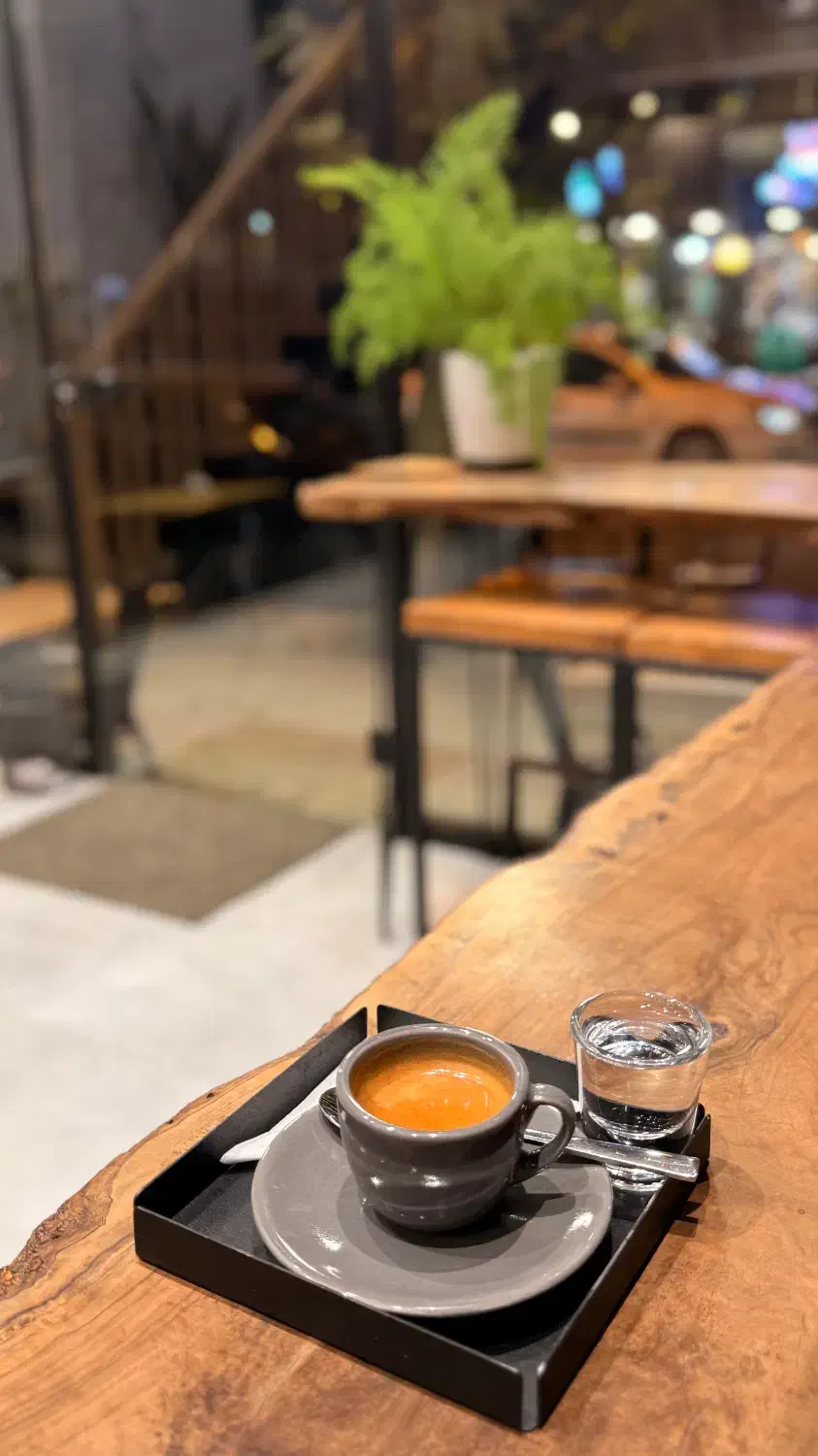 باریستا یا کمک باریستا خانوم همراه با اموزش رایگان|استخدام خدمات فروشگاه و رستوران|لاهیجان, شقایق|دیوار