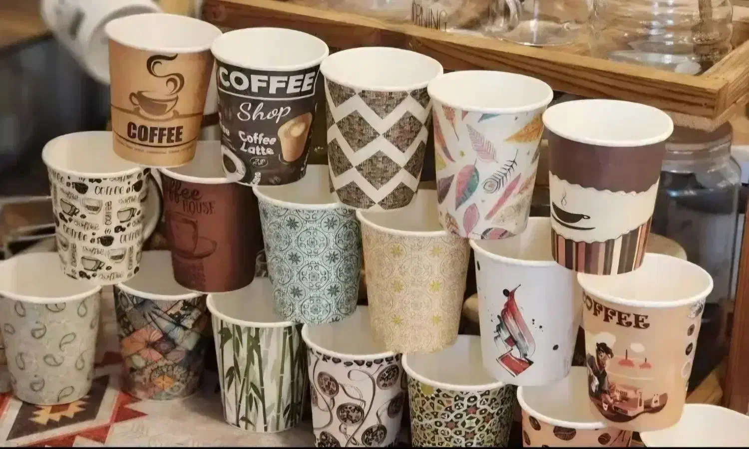 لیوان کاغذی به شرط|ظروف نگهدارنده، پلاستیکی، یکبارمصرف|قم, انسجام|دیوار