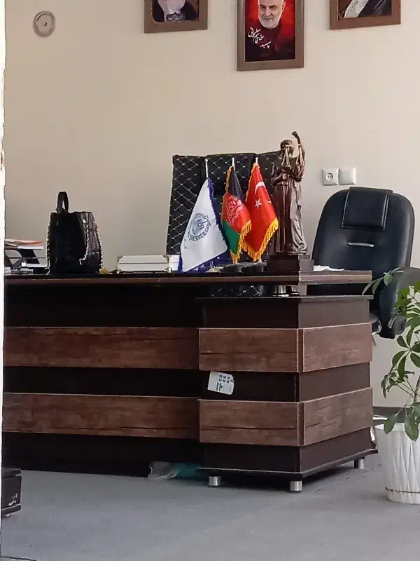 دفتر  فقط وکالت م ش ت ر ک|اجارهٔ دفتر کار، اتاق اداری، مطب|قم, چهار مردان|دیوار