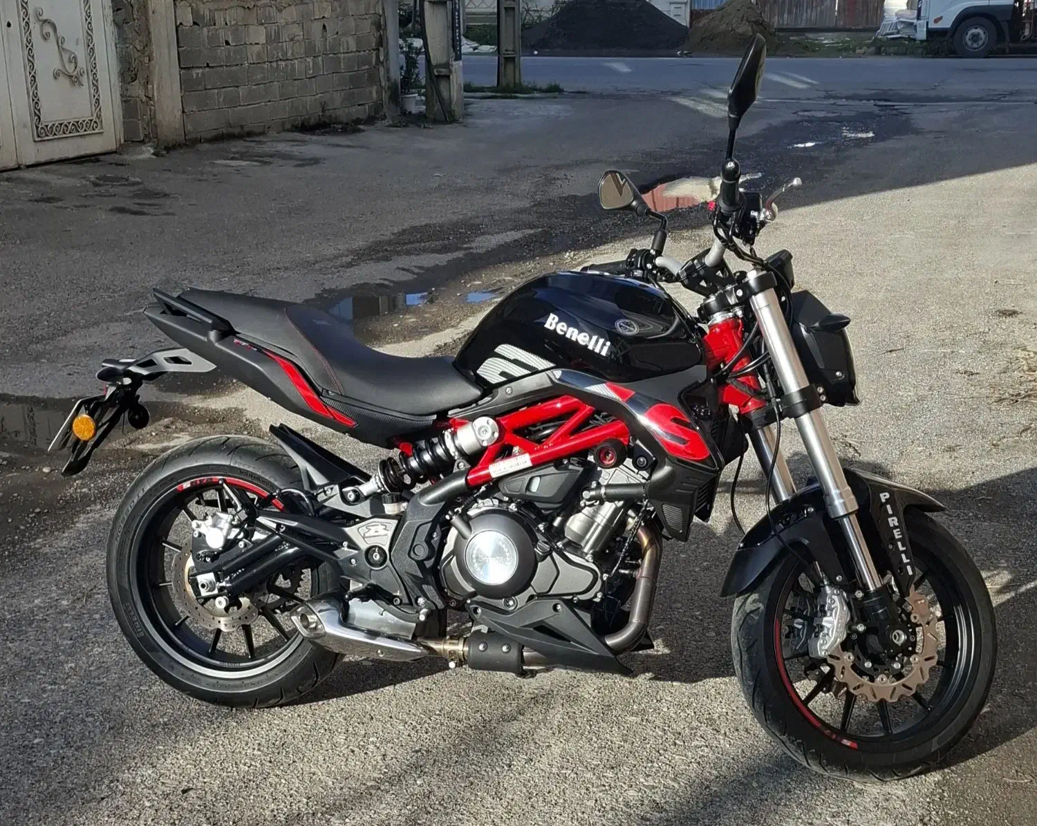 بنلی ۳۰۰ در حد خشک|موتورسیکلت|جویبار, |دیوار