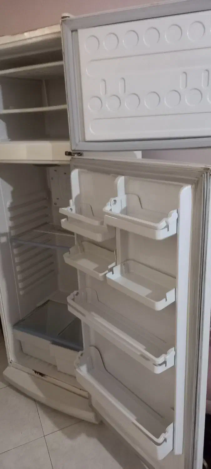 یخچال صنم قدیمی|یخچال و فریزر|تهران, دکتر هوشیار|دیوار