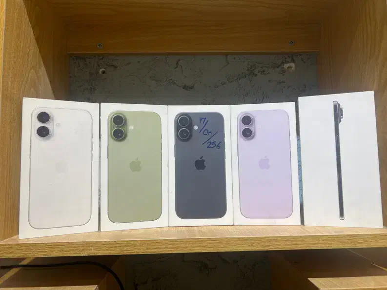 17 نرمال|موبایل|تهران, هروی|دیوار