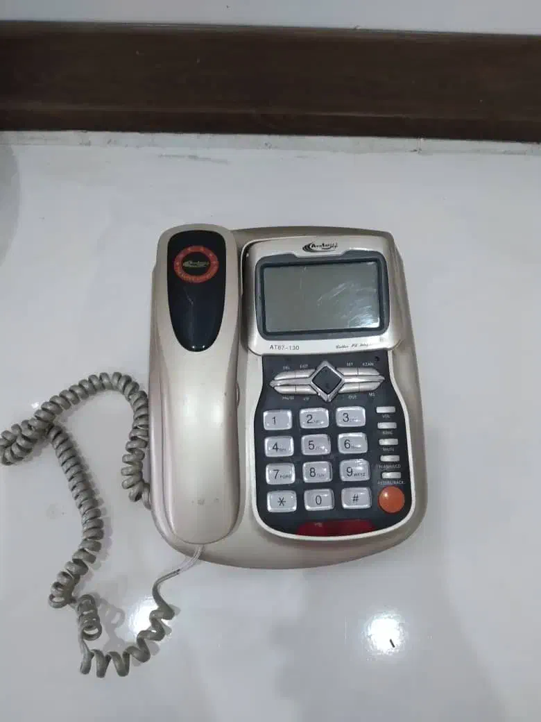 تلفن سالم|تلفن رومیزی|شاهینشهر, گرگاب|دیوار