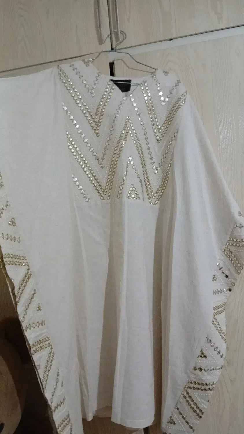 مزون دوز|لباس|میانه, |دیوار